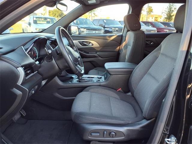 used 2023 Chevrolet Traverse car, priced at $25,072