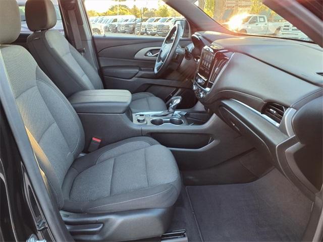 used 2023 Chevrolet Traverse car, priced at $25,072