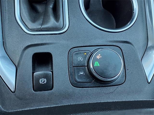 used 2023 Chevrolet Traverse car, priced at $25,072