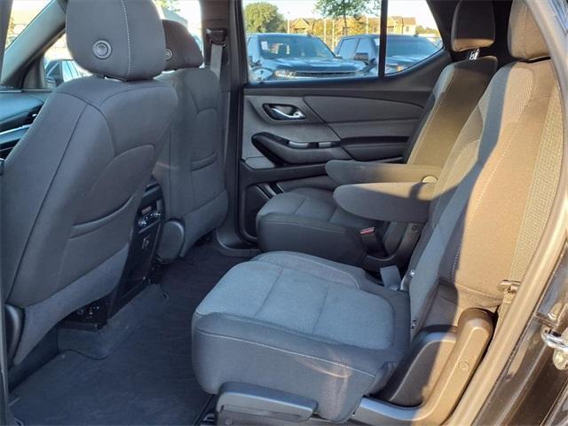 used 2023 Chevrolet Traverse car, priced at $25,072