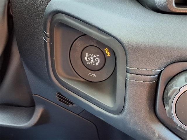 new 2025 Jeep Wrangler car, priced at $46,415