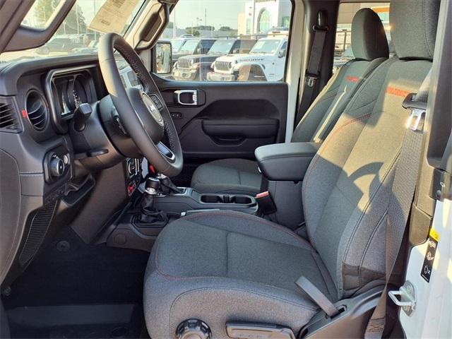 new 2025 Jeep Wrangler car, priced at $46,415