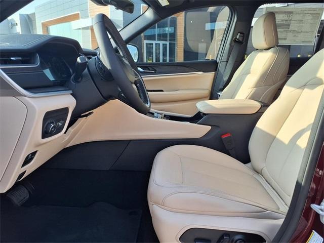 new 2025 Jeep Grand Cherokee car, priced at $41,948