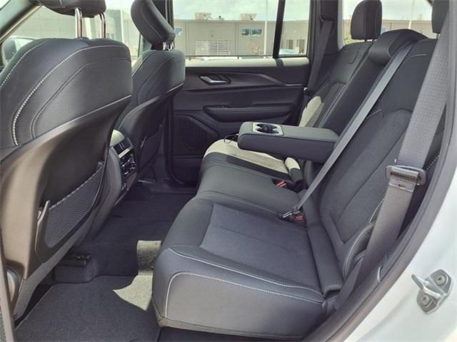 new 2025 Jeep Grand Cherokee car, priced at $35,125