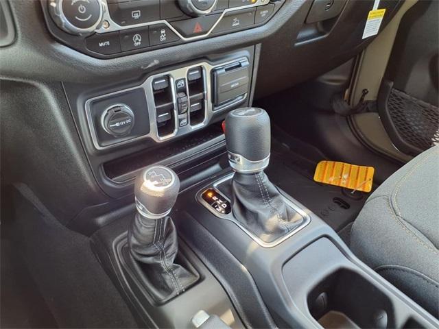new 2025 Jeep Wrangler car, priced at $37,250