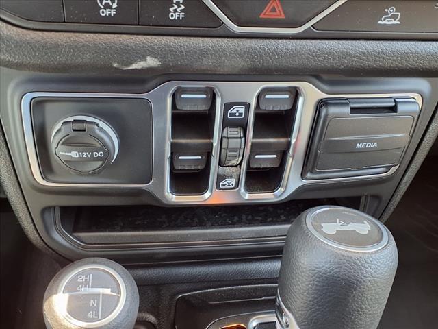 new 2025 Jeep Wrangler car, priced at $37,250