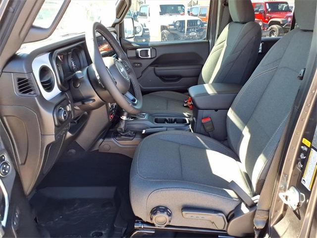 new 2026 Jeep Wrangler car, priced at $47,522