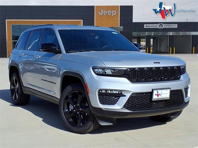 new 2025 Jeep Grand Cherokee car, priced at $40,148