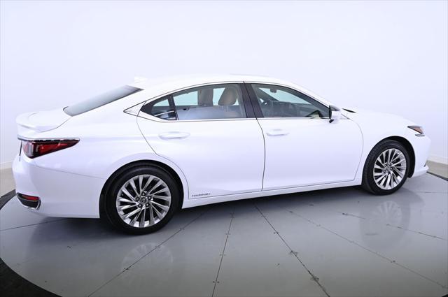 used 2022 Lexus ES 300h car, priced at $37,992