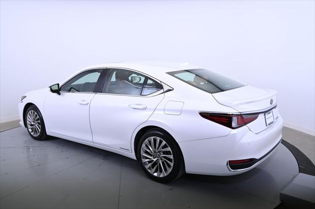 used 2022 Lexus ES 300h car, priced at $37,992