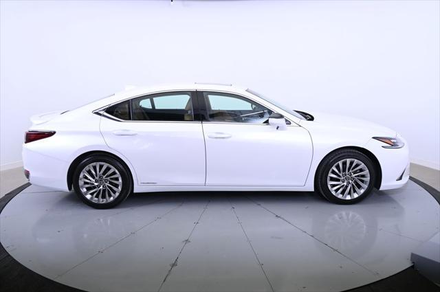 used 2022 Lexus ES 300h car, priced at $37,992