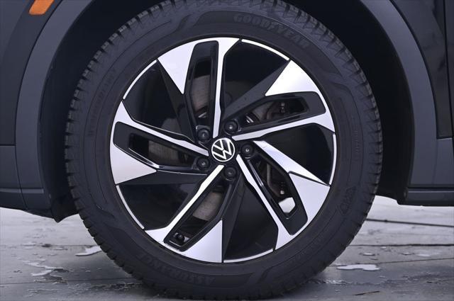 used 2022 Volkswagen ID.4 car, priced at $25,991