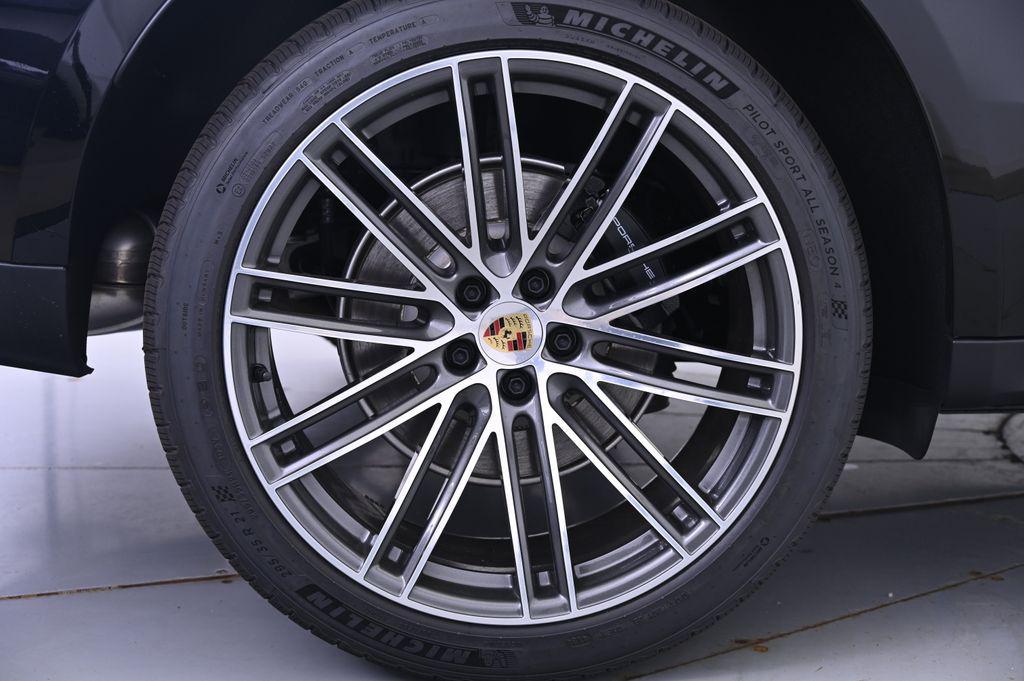 new 2025 Porsche Macan car, priced at $76,575
