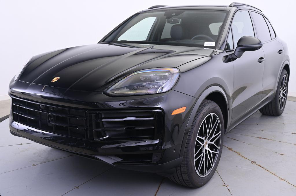 new 2025 Porsche Cayenne car, priced at $101,925