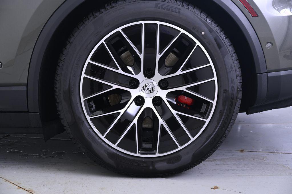 new 2025 Porsche Macan car, priced at $110,575