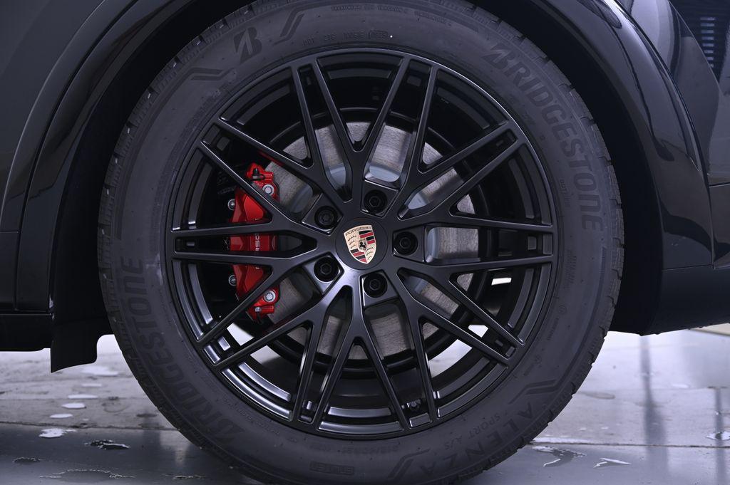 new 2025 Porsche Cayenne car, priced at $144,005