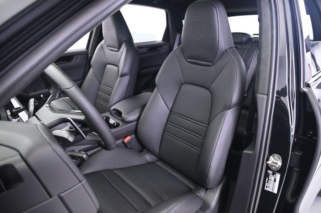 new 2025 Porsche Cayenne car, priced at $144,005