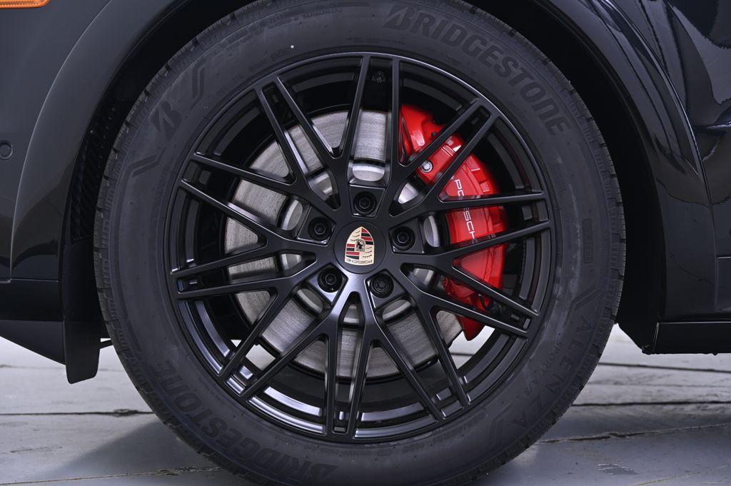 new 2025 Porsche Cayenne car, priced at $144,005