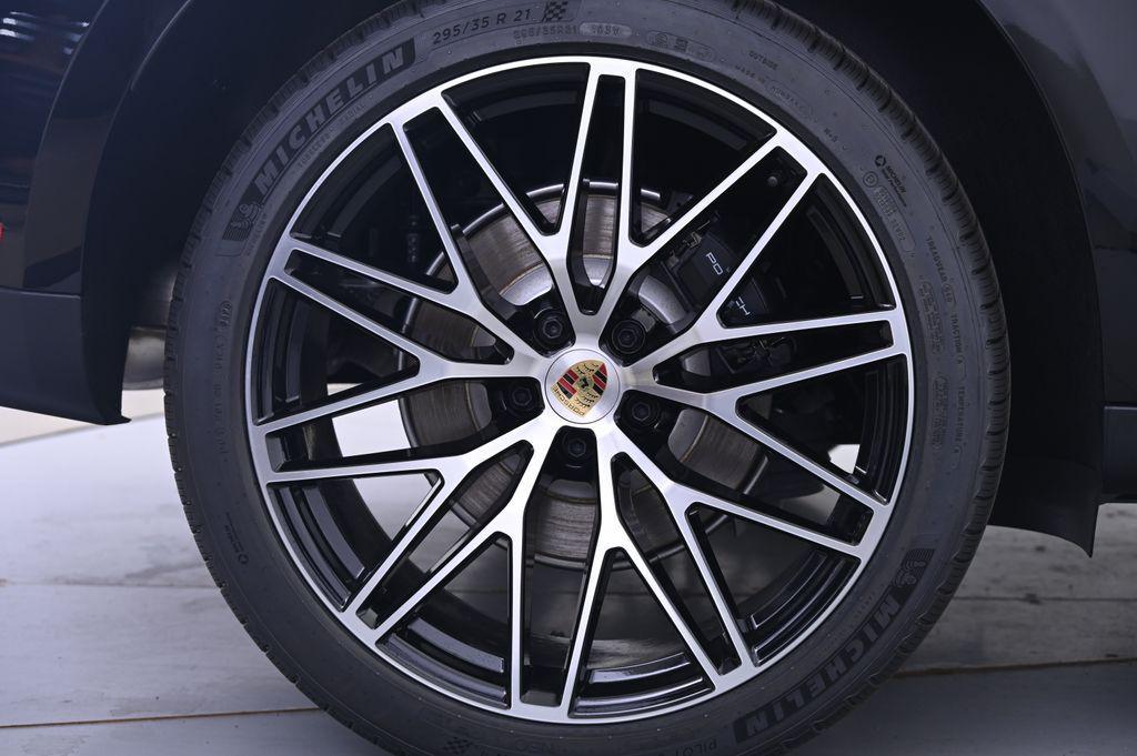 new 2025 Porsche Macan car, priced at $75,475