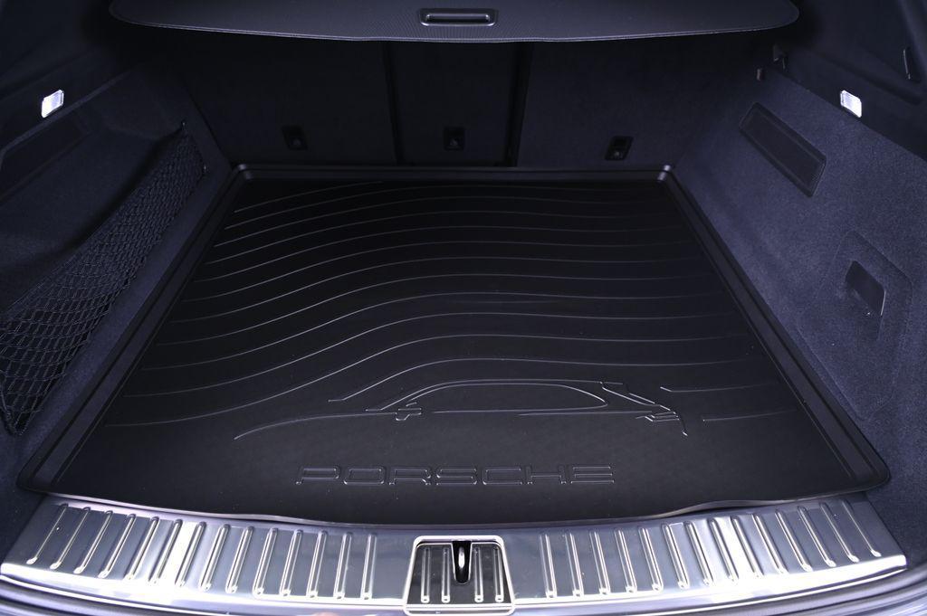 new 2025 Porsche Cayenne car, priced at $132,135