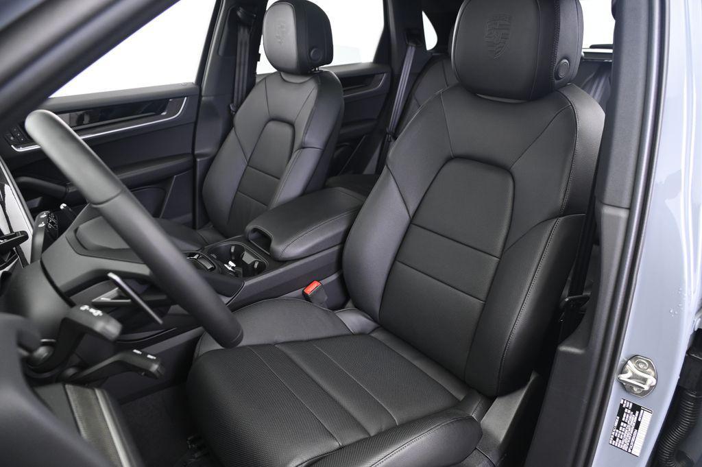 new 2025 Porsche Cayenne car, priced at $132,135