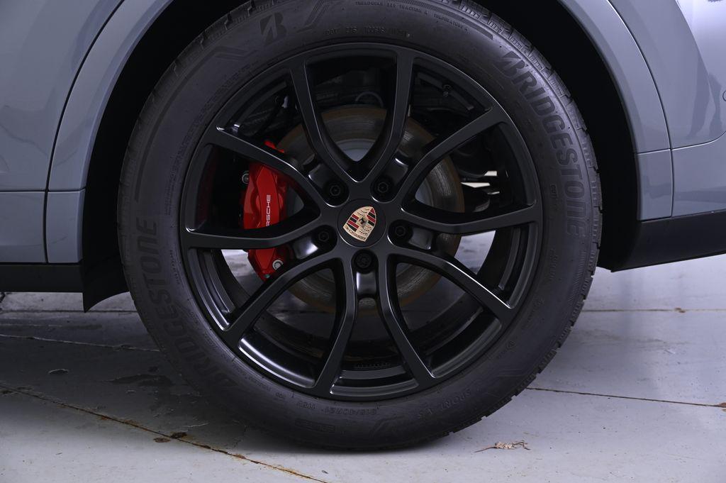 new 2025 Porsche Cayenne car, priced at $132,135