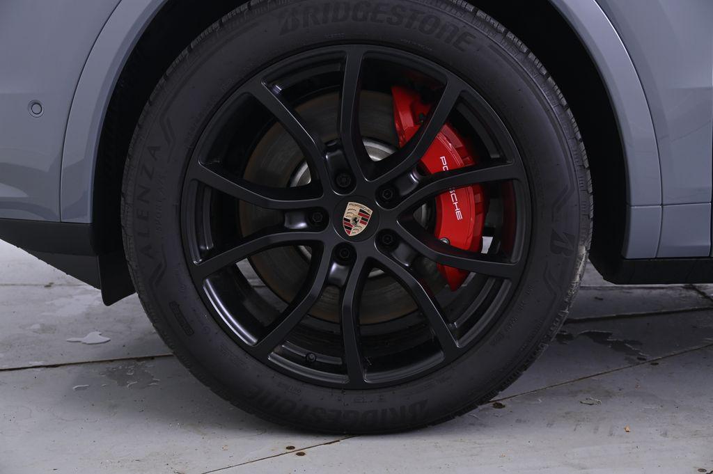 new 2025 Porsche Cayenne car, priced at $132,135