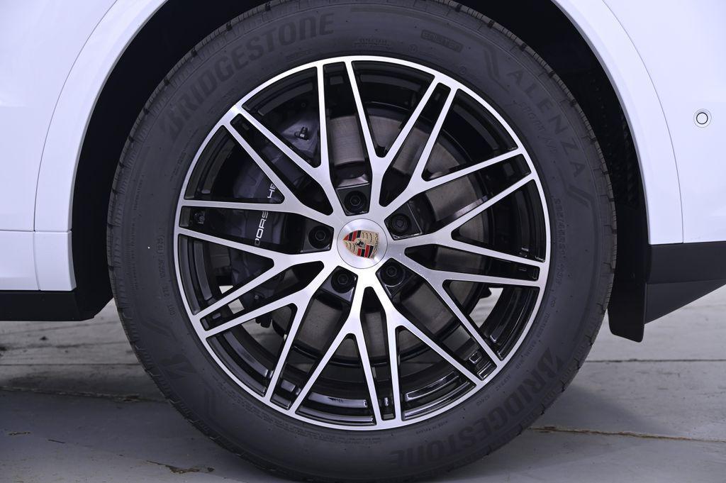 new 2026 Porsche Cayenne car, priced at $113,010