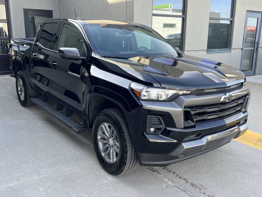 used 2024 Chevrolet Colorado car, priced at $30,950