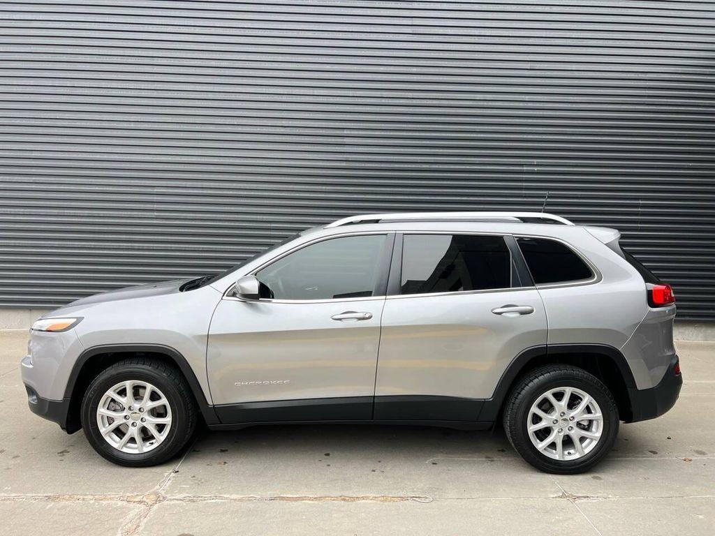 used 2018 Jeep Cherokee car, priced at $12,995