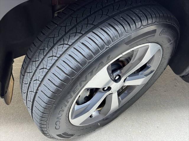 used 2019 Jeep Cherokee car, priced at $15,450