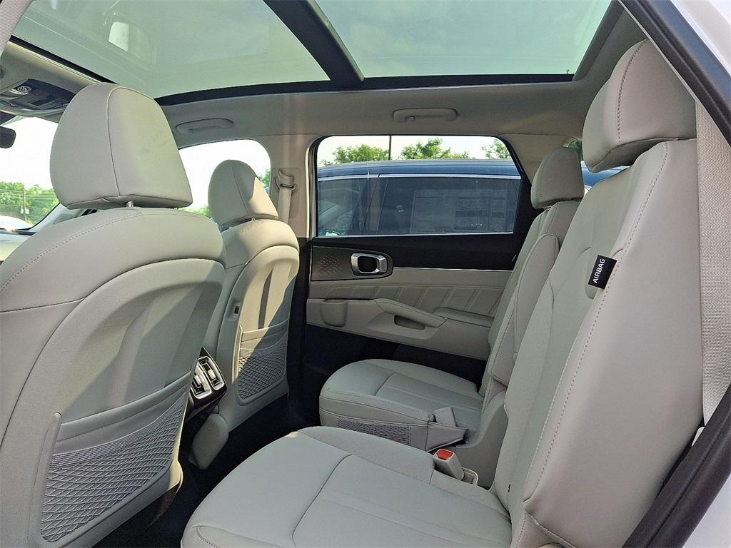 new 2025 Kia Sorento car, priced at $43,950