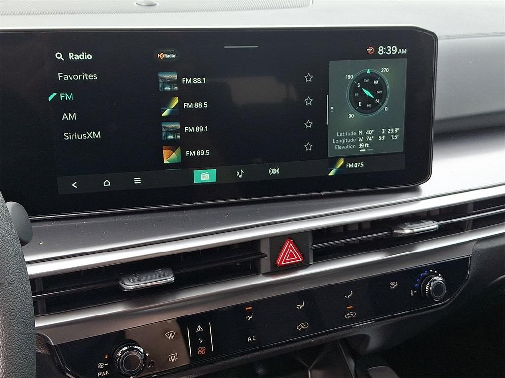 new 2025 Kia Sorento car, priced at $33,755