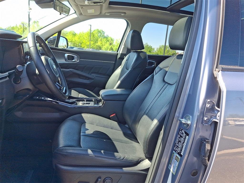 used 2021 Kia Sorento car, priced at $31,801