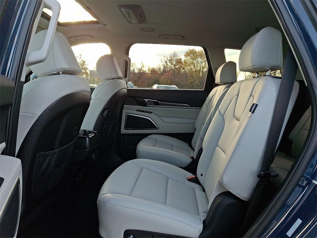 new 2025 Kia Telluride car, priced at $43,380