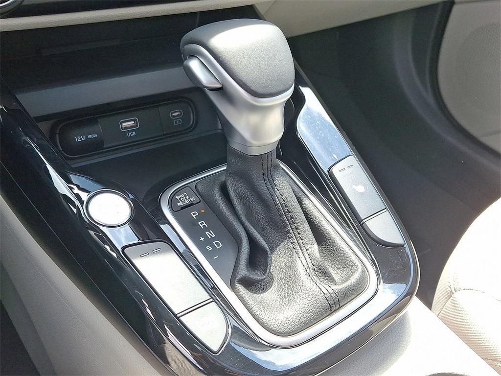 used 2025 Kia Soul car, priced at $25,901