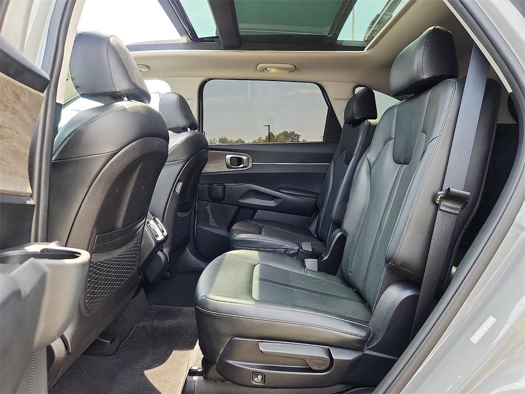 used 2022 Kia Sorento car, priced at $30,601