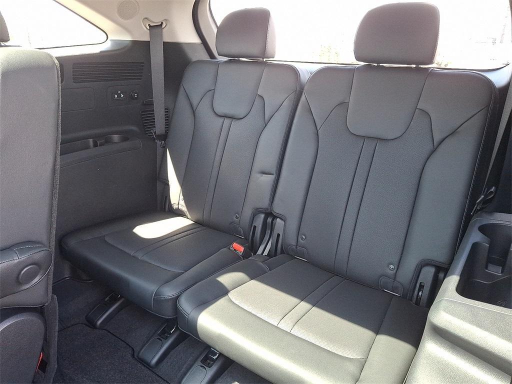 used 2023 Kia Sorento car, priced at $36,701