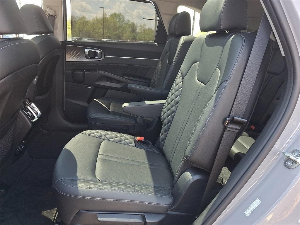 used 2023 Kia Sorento car, priced at $36,701
