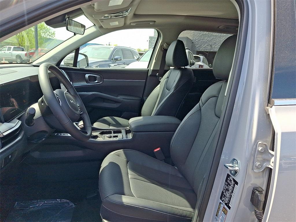 new 2025 Kia Sorento car, priced at $38,385
