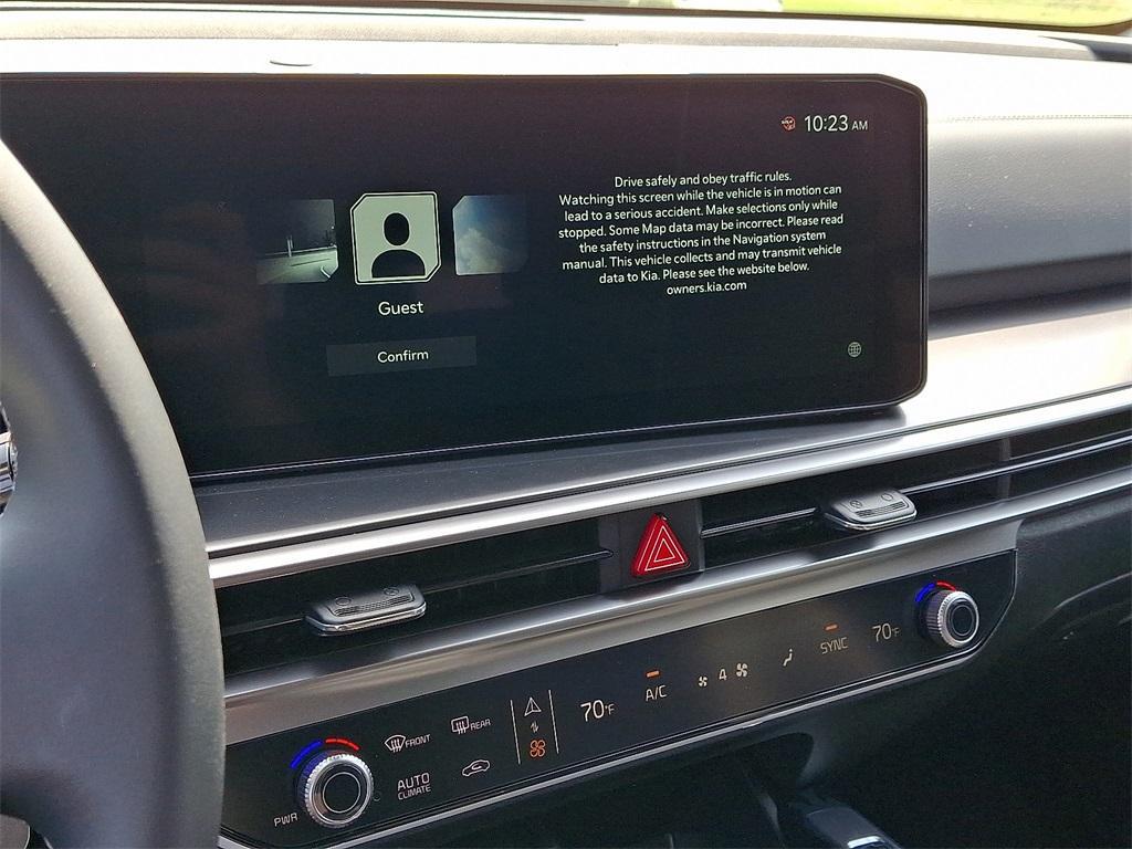 new 2025 Kia Sorento car, priced at $38,385