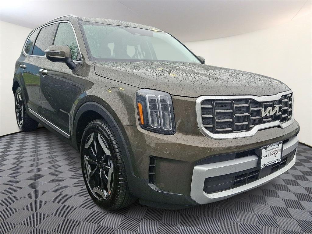 new 2025 Kia Telluride car, priced at $42,865