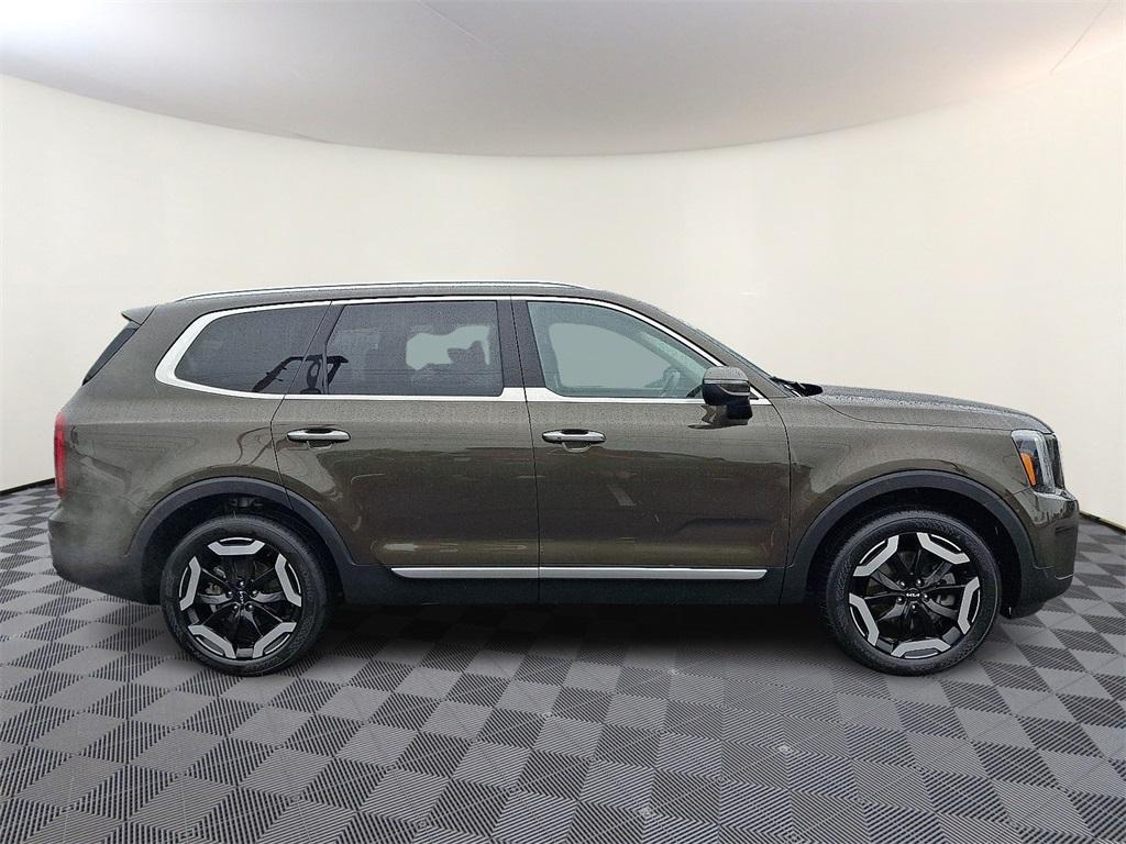 used 2023 Kia Telluride car, priced at $32,601