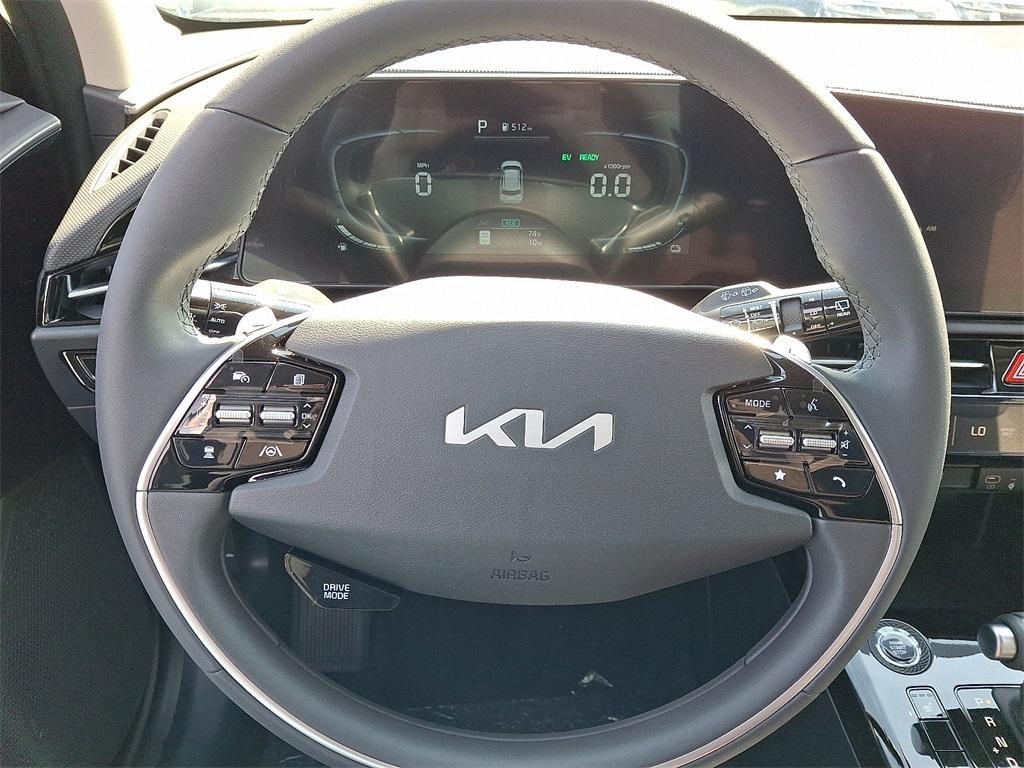 new 2025 Kia Niro car, priced at $31,885