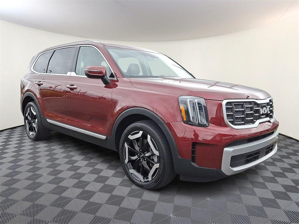 used 2023 Kia Telluride car, priced at $35,001