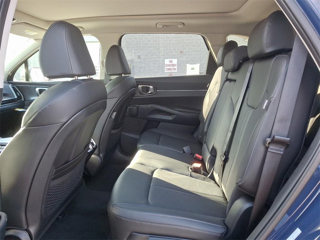 new 2025 Kia Sorento car, priced at $38,110