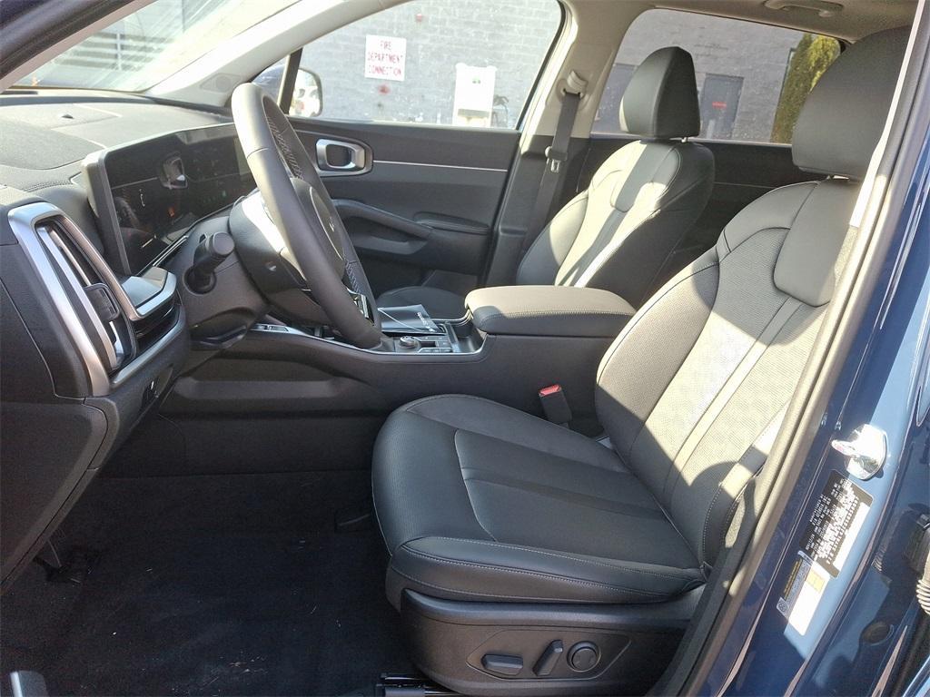 new 2025 Kia Sorento car, priced at $38,110