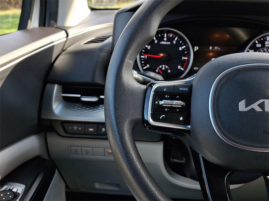 used 2022 Kia Carnival car, priced at $26,801