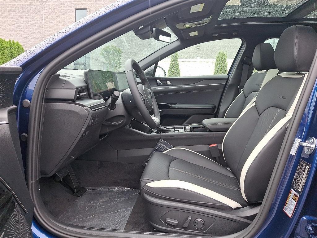 new 2025 Kia K5 car, priced at $31,715