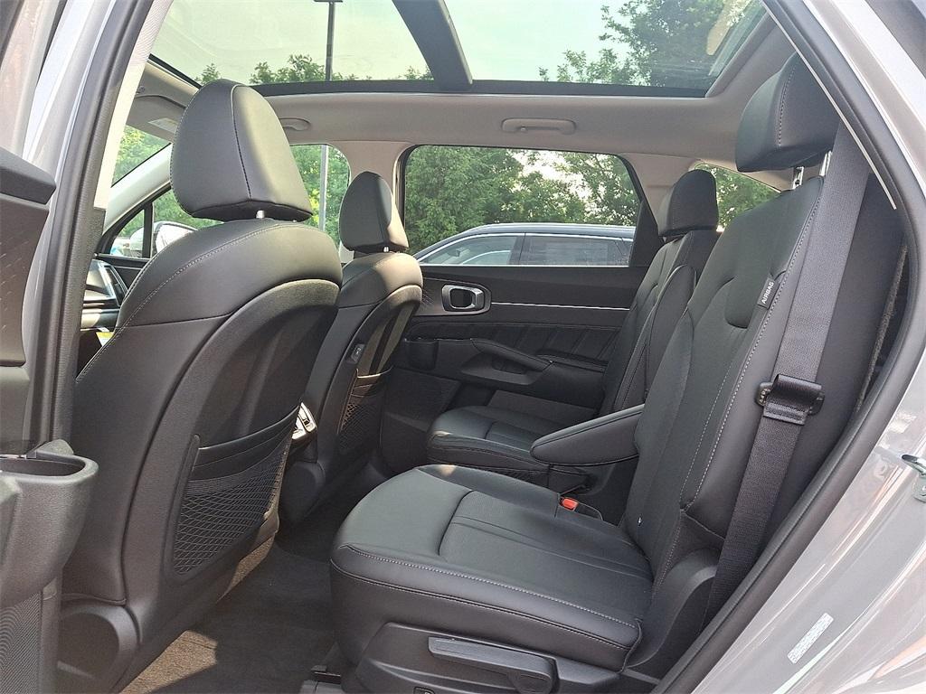 new 2025 Kia Sorento car, priced at $43,950